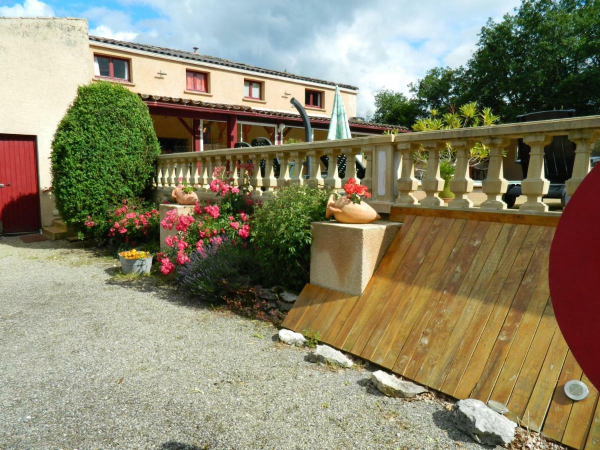 Les Gites Des Dryades Vers (Lot) Exterior foto